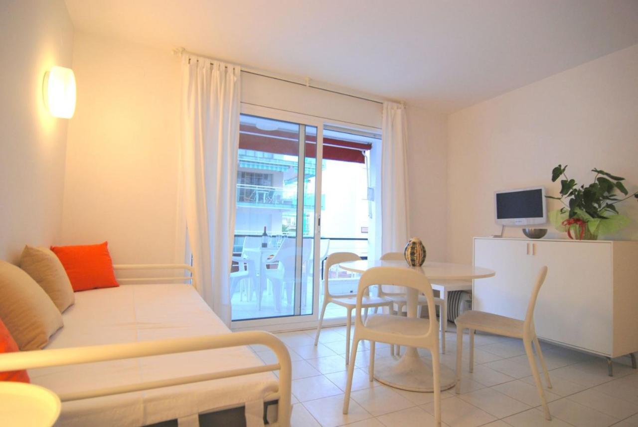 Zeus Alexis II Apartment Salou Bagian luar foto