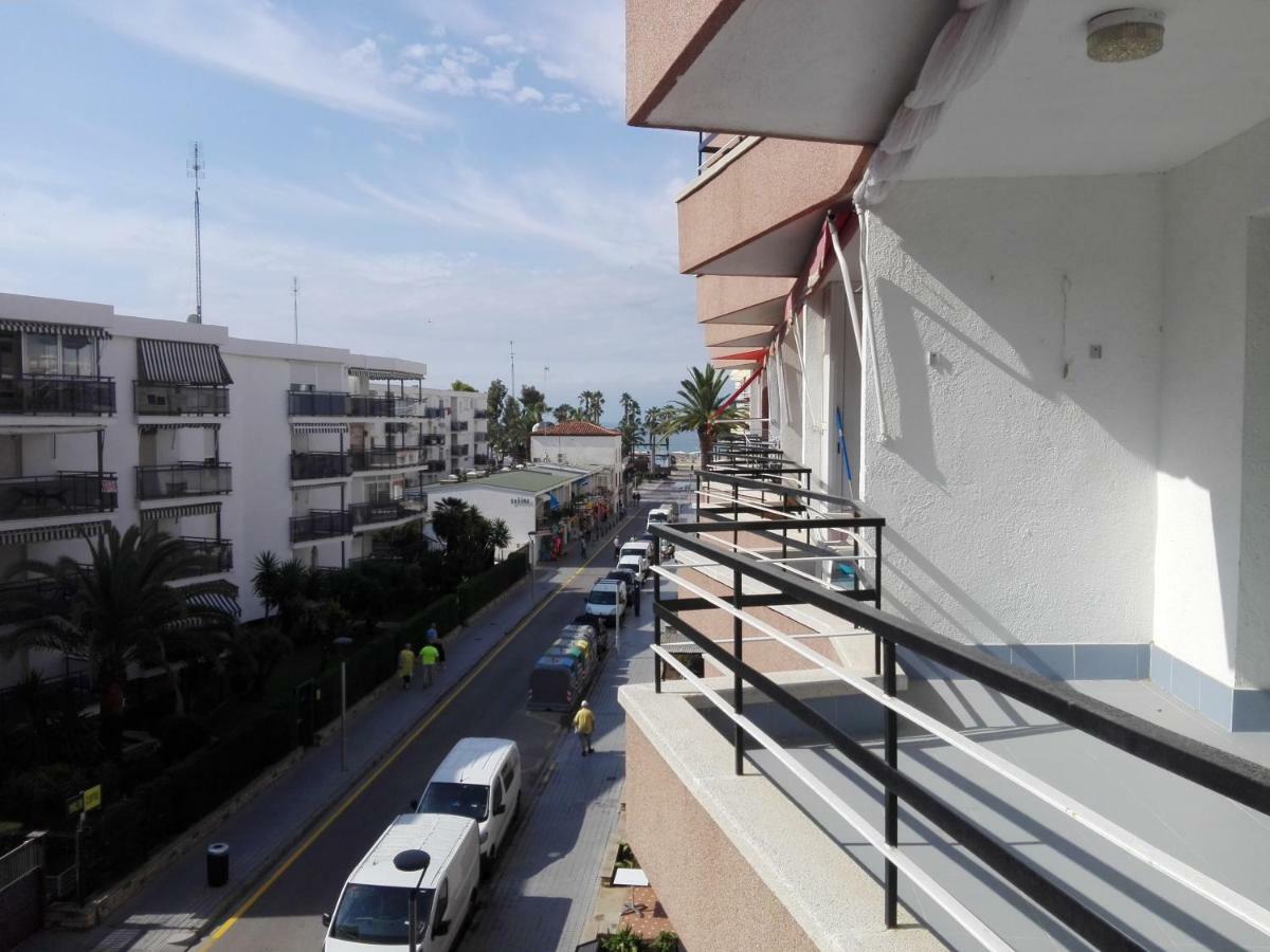 Zeus Alexis II Apartment Salou Bagian luar foto