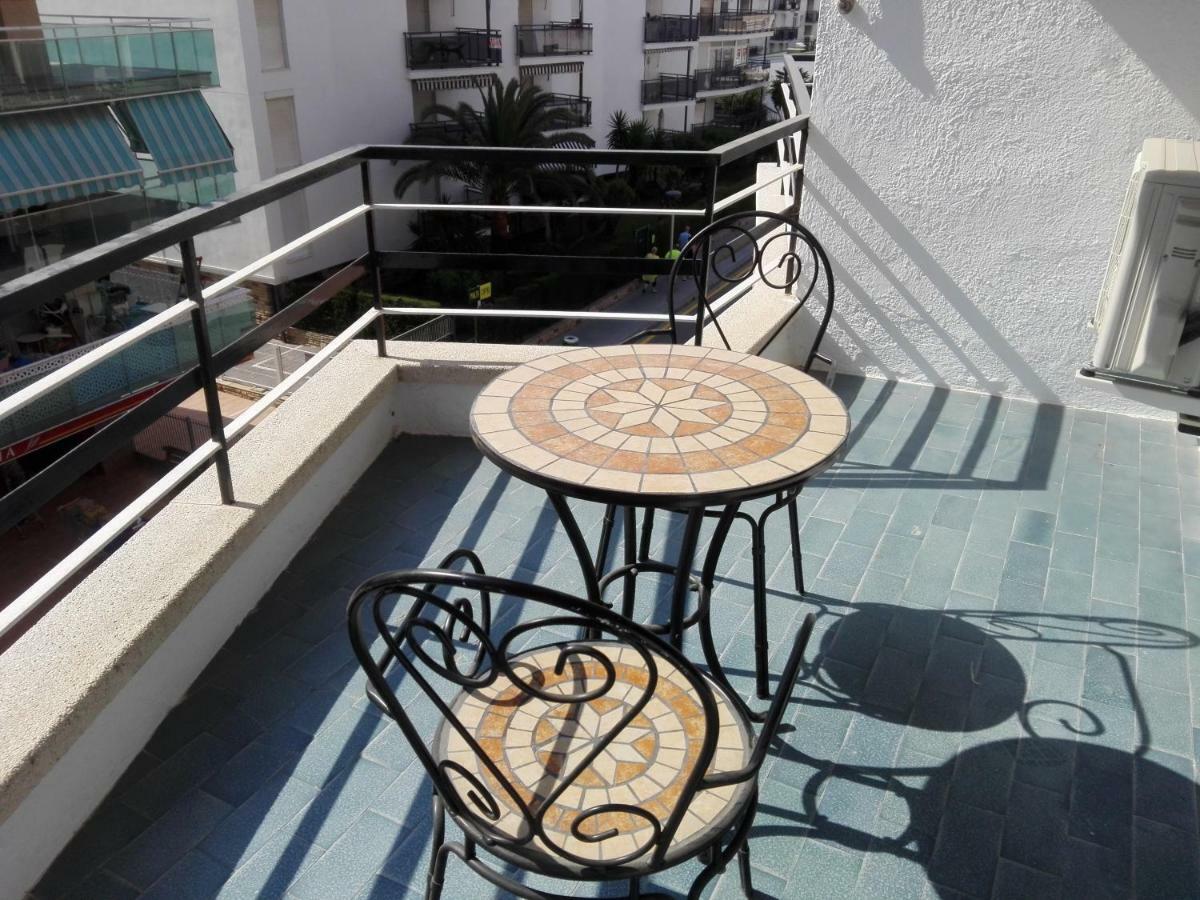 Zeus Alexis II Apartment Salou Bagian luar foto