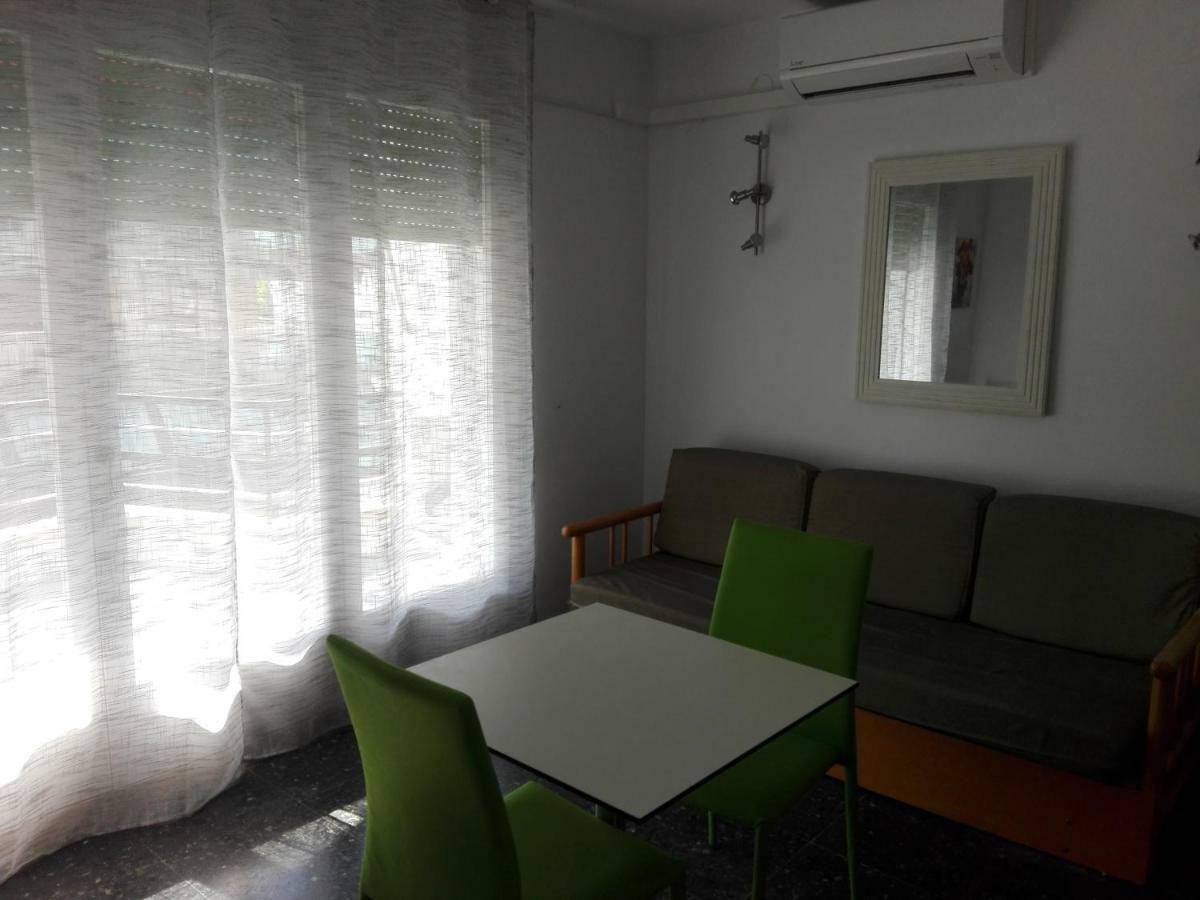 Zeus Alexis II Apartment Salou Bagian luar foto