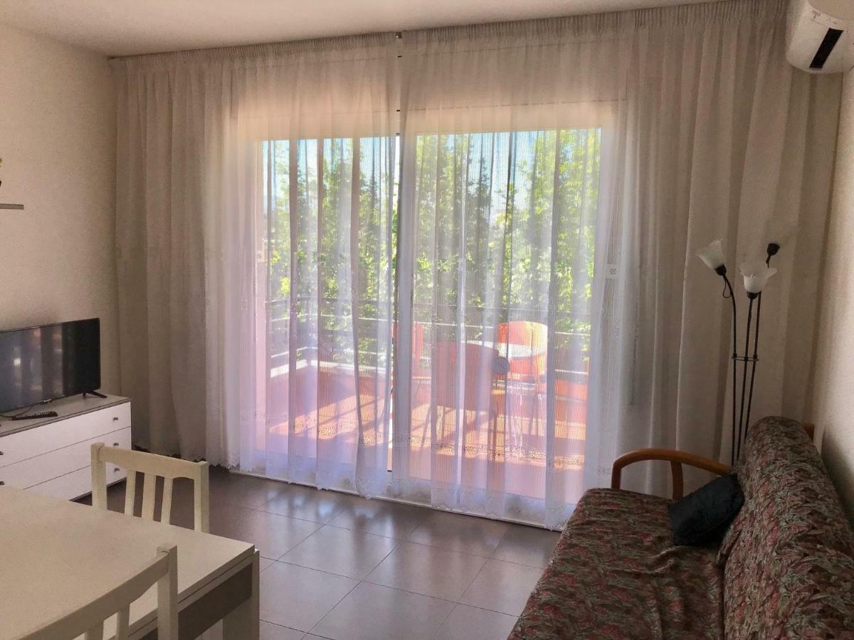 Zeus Alexis II Apartment Salou Bagian luar foto