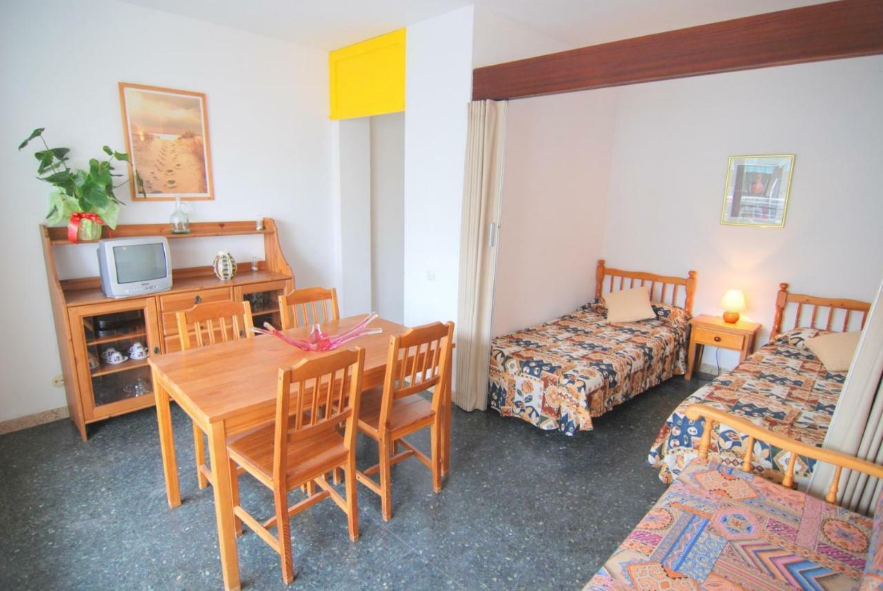Zeus Alexis II Apartment Salou Bagian luar foto