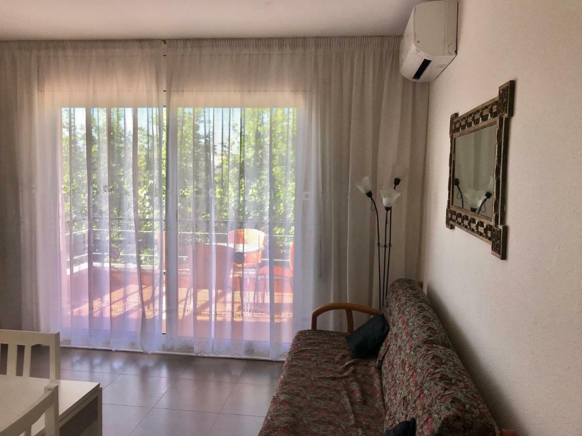 Zeus Alexis II Apartment Salou Bagian luar foto
