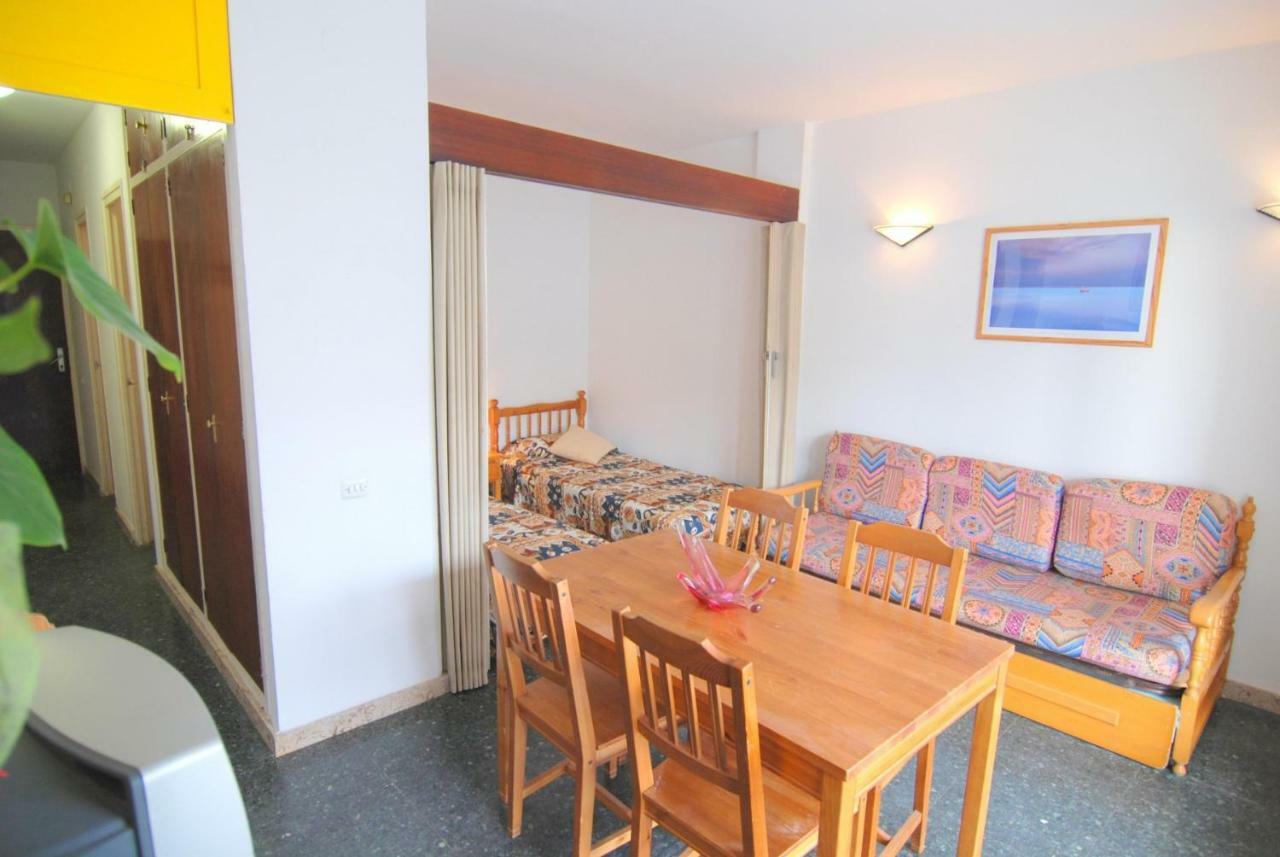 Zeus Alexis II Apartment Salou Bagian luar foto
