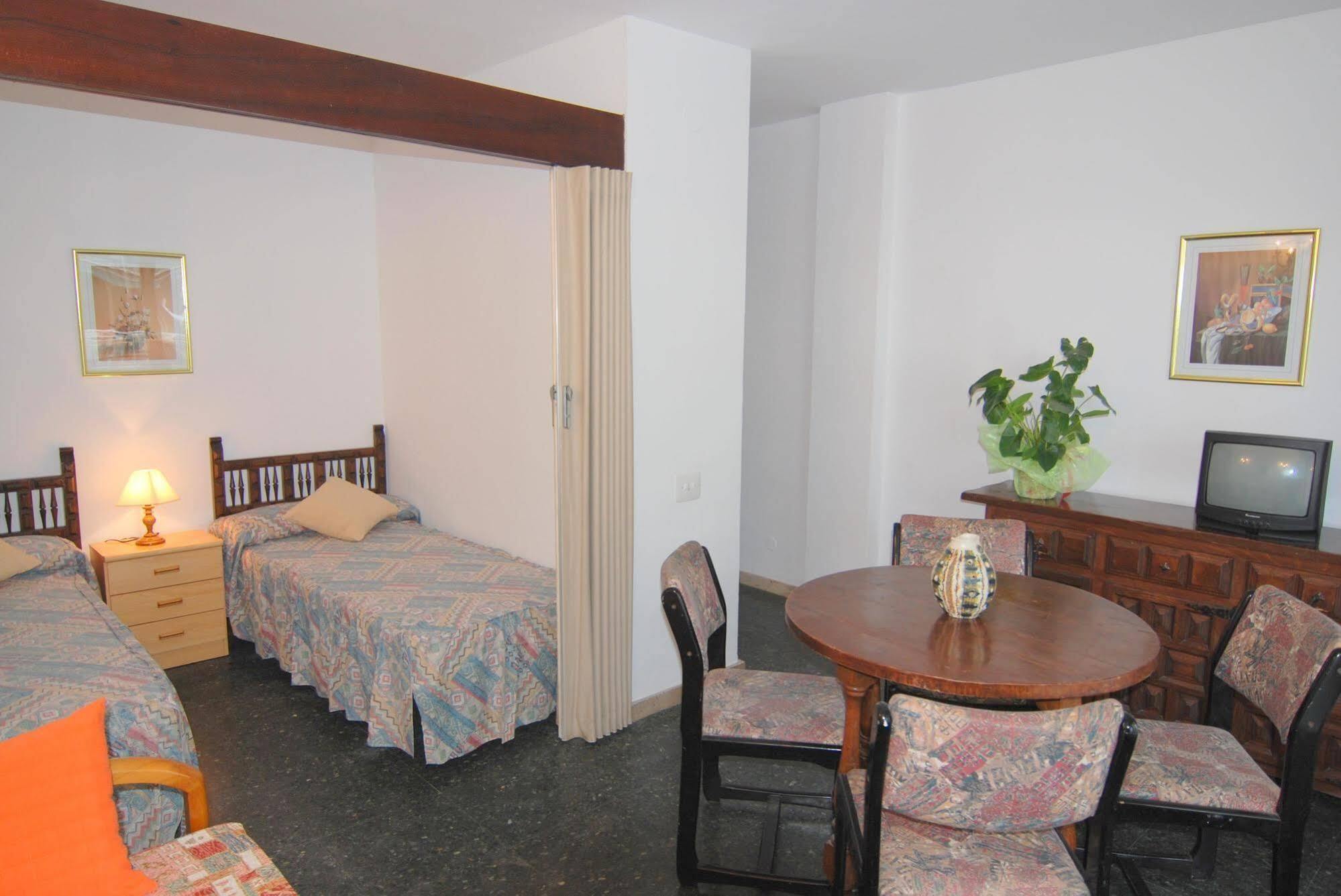 Zeus Alexis II Apartment Salou Bagian luar foto